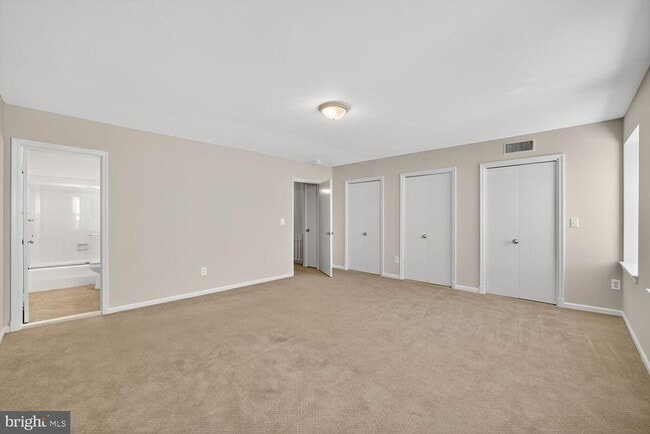 Building Photo - 4843 Sangamore Rd