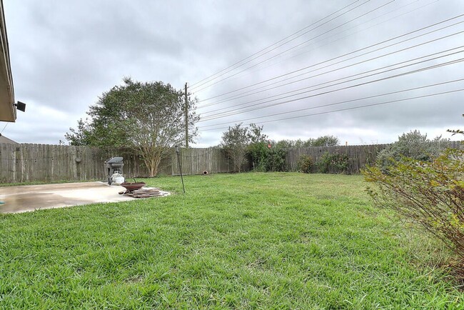 Building Photo - 7701 Cattlemen Dr