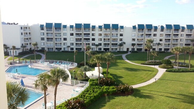 Grounds - 4501 S Atlantic Ave