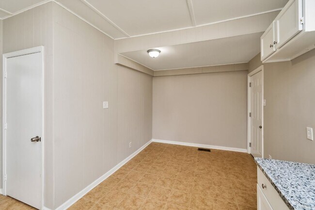 Building Photo - Beautifully Renovated Docena Home – Pet Friendly & Move-In Ready!