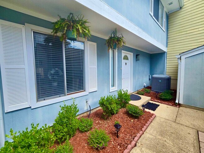 Primary Photo - 2840 Blairstone Ct