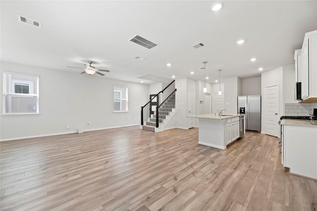 Building Photo - 1522 Beach Oak Dr
