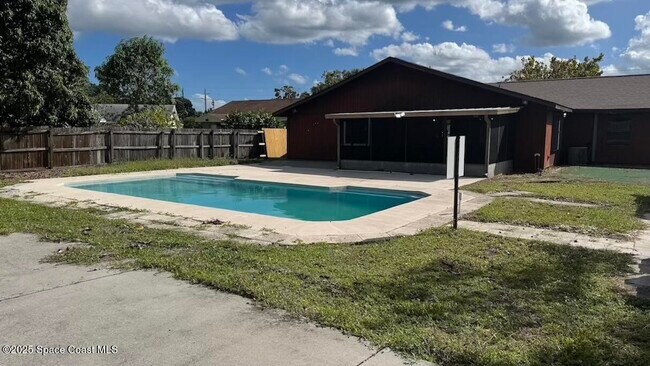 Building Photo - 496 Poinciana Dr