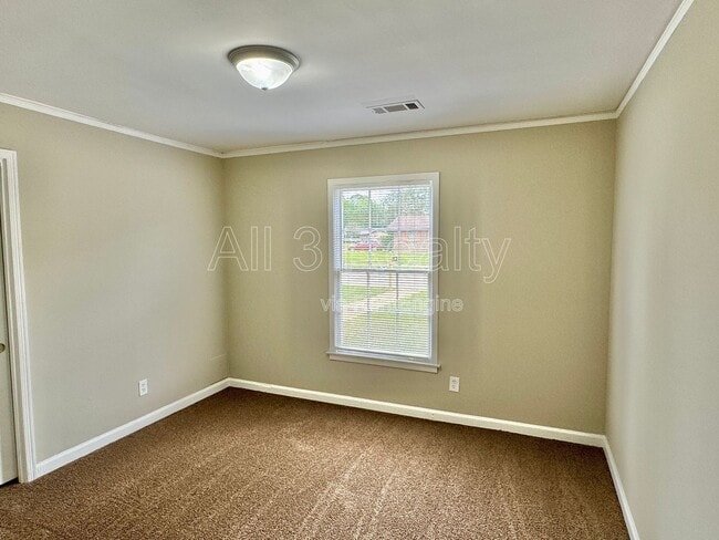 Building Photo - 502 Adler Dr