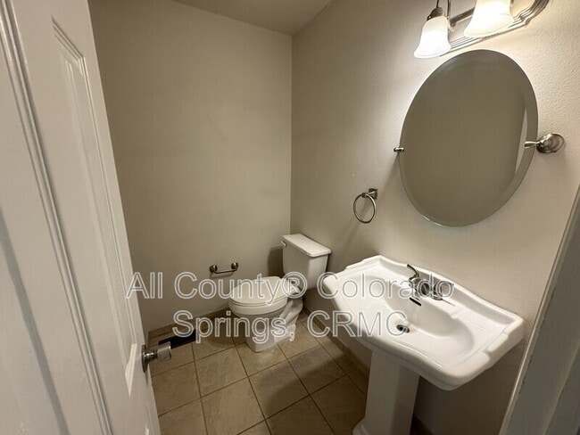Building Photo - 1138 Delaware Dr