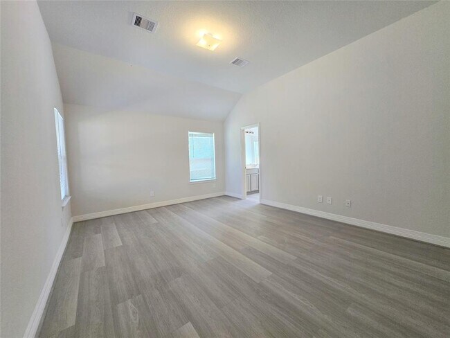 Building Photo - 3327 Avary River Ln