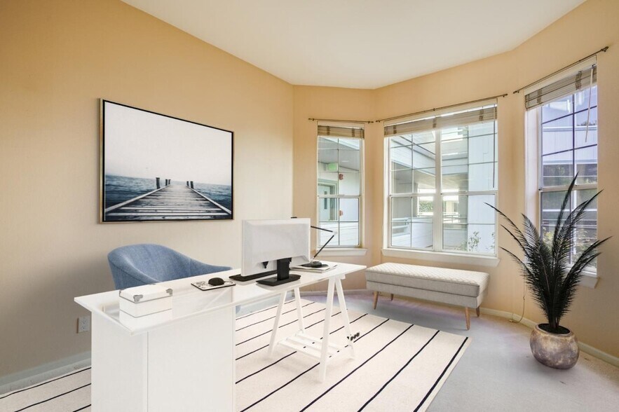 Building Photo - 720 Promontory Point Ln