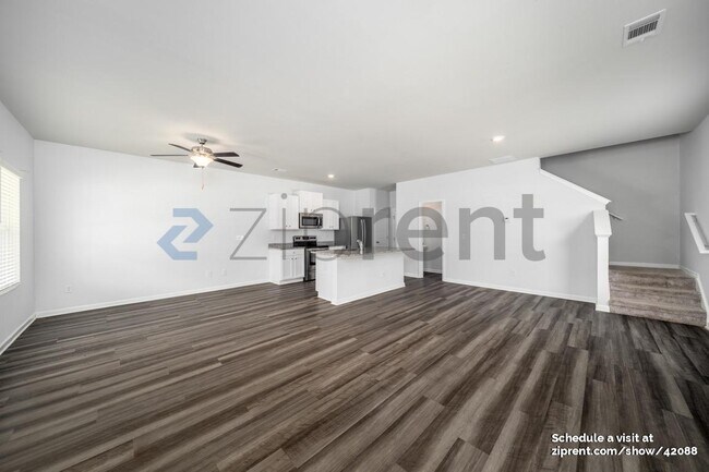 Building Photo - 165 Heard Ln