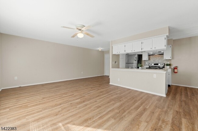 Building Photo - 62 Eton Way