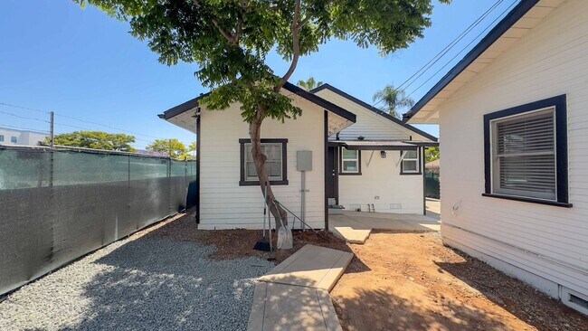 Building Photo - DL Georgia