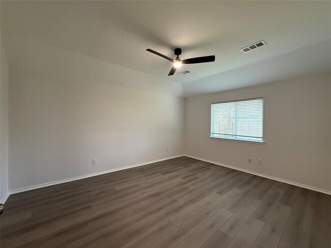 Building Photo - 16910 Pheasant Ridge Dr