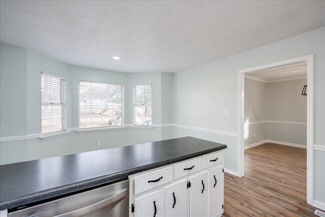 Building Photo - 511 Arlington Ct