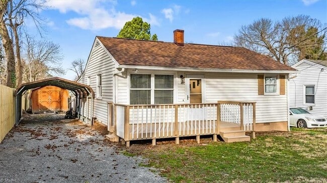 Building Photo - 1101 Hickory Ave