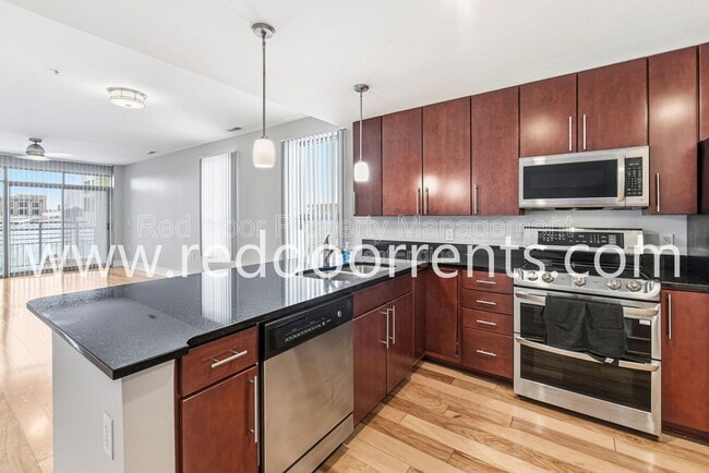 Building Photo - 802 N Meridian St