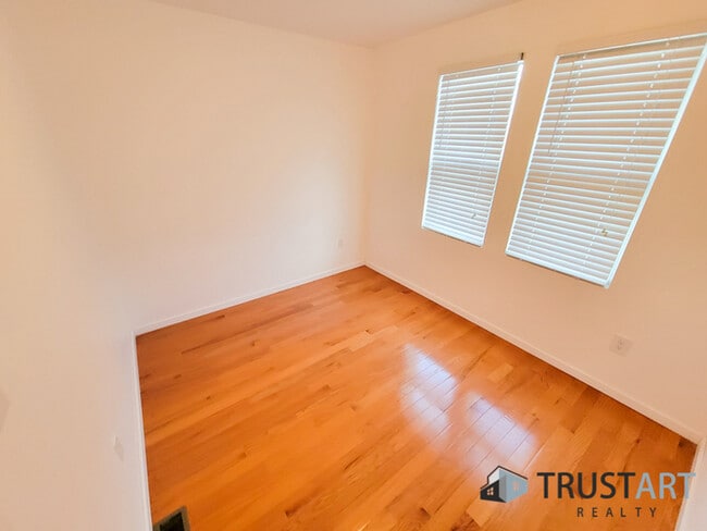 Building Photo - 3 bedroom house in Tacony