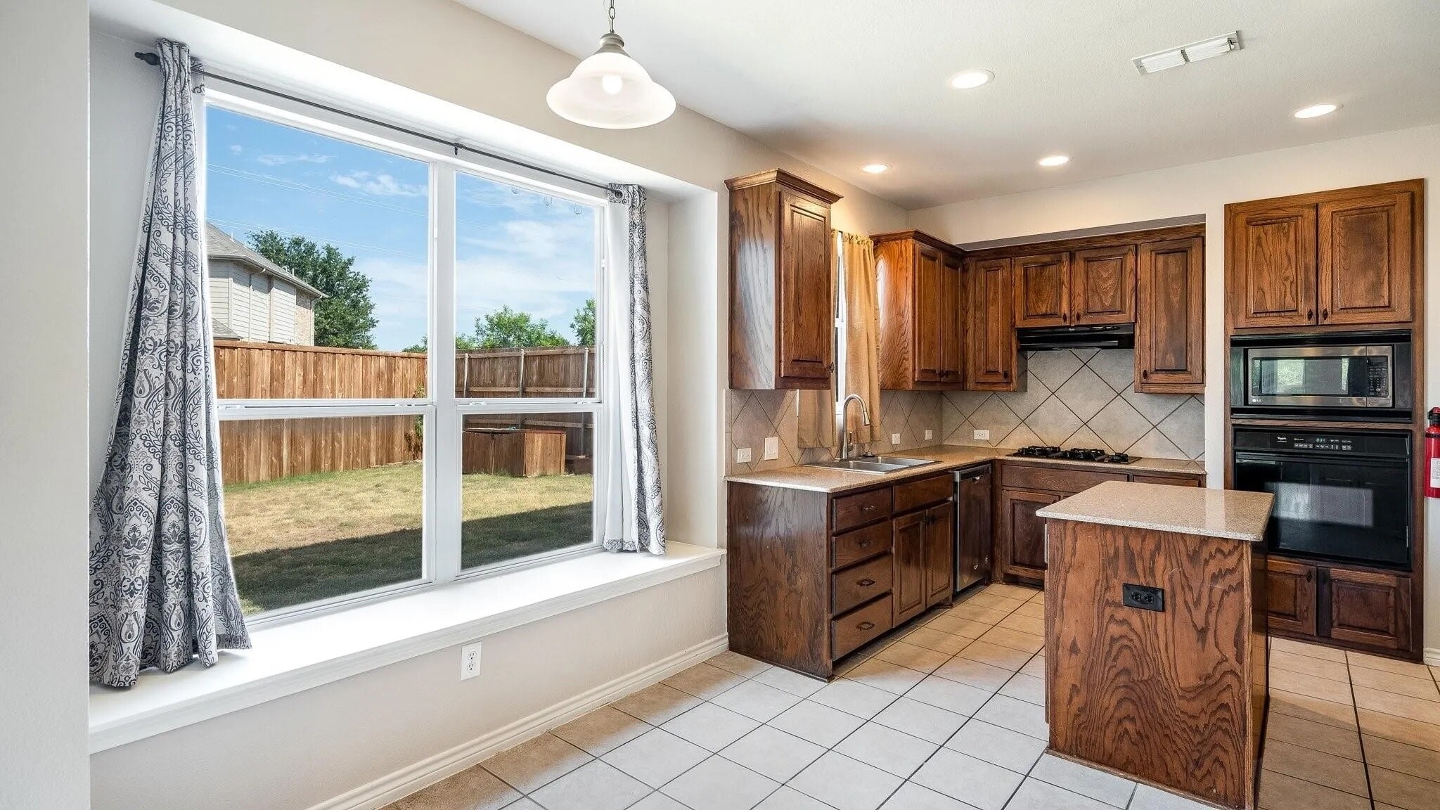 Kitchen - 4305 Orchard Gate Ln