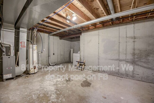 Building Photo - 2310-2312 Monroe Ave