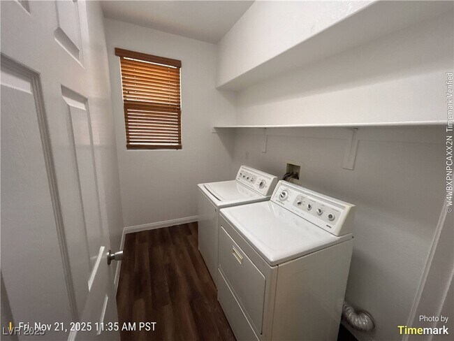 Building Photo - 8980 Dorrell Ln