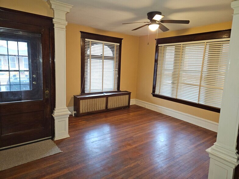 Living room - 228 E Ettwein St