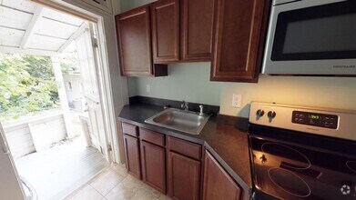 Building Photo - GREAT Location for this garage apartment i...