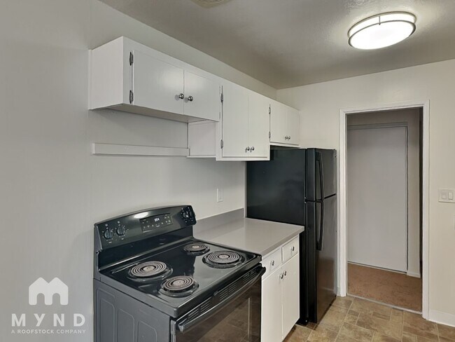 Building Photo - 240 Athol Ave