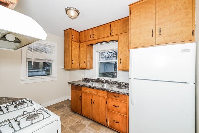 Building Photo - 3820 Jackson St NE