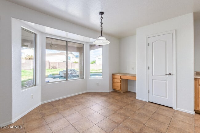 Building Photo - 21708 W Sonora St