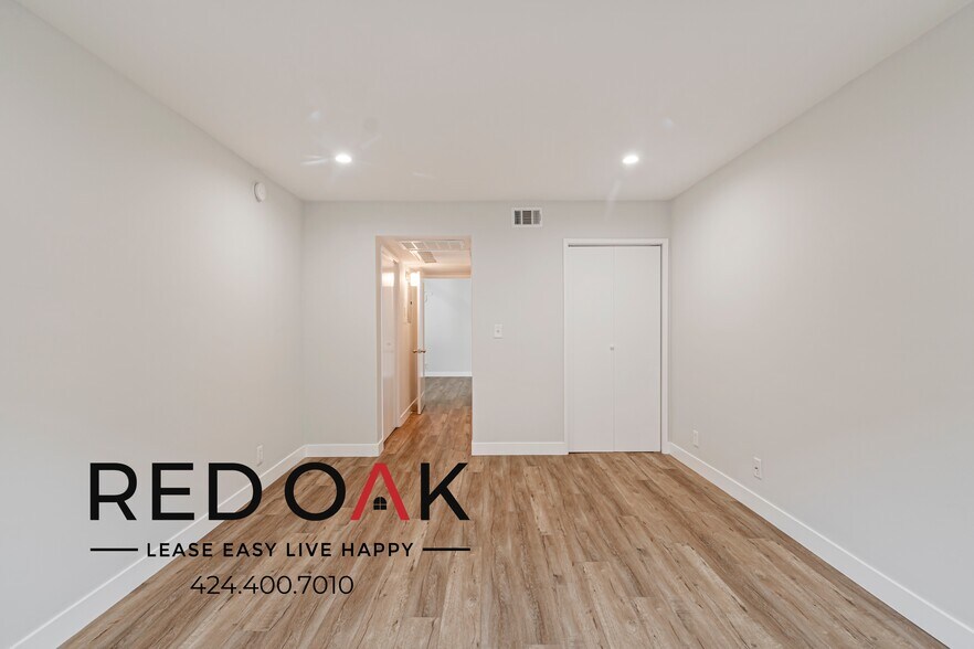 Building Photo - 121 N Hamilton Dr