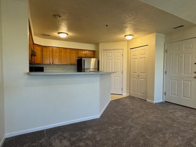 Building Photo - 1567 Weatherstone Dr