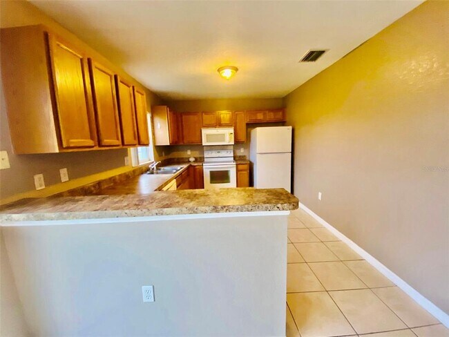 Building Photo - 502 Albatross Dr