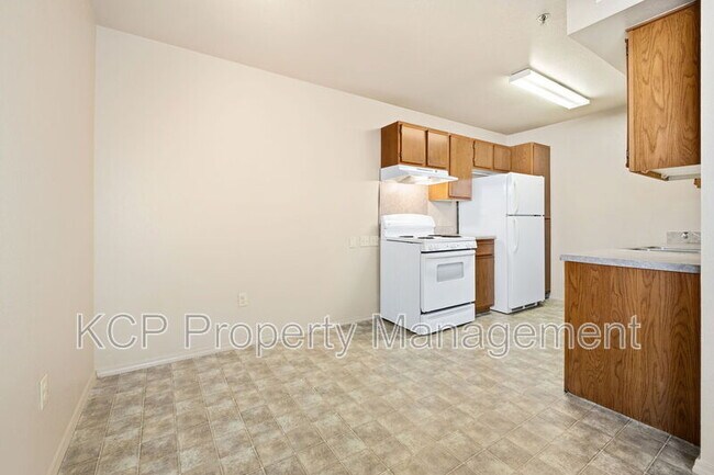 Building Photo - 6400 Massard Rd