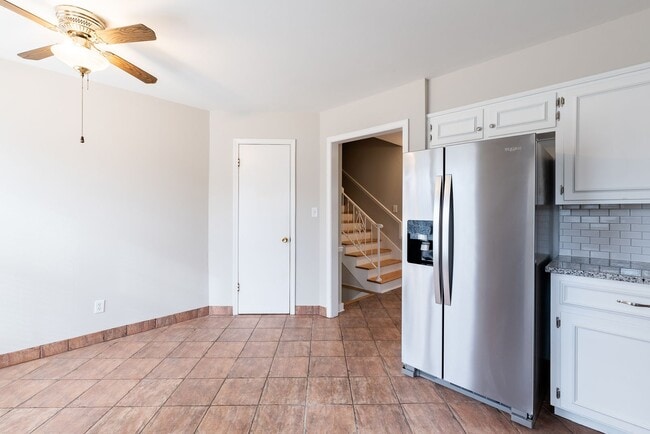 Building Photo - 3 Bed Home in Cul-de-Sac Great Location
