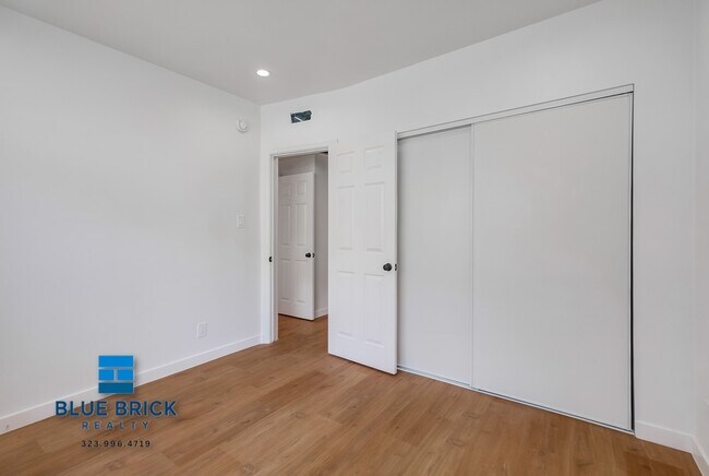 Building Photo - 5320 Corteen-18