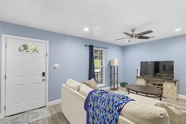 Building Photo - 5401 Agua Caliente Cove