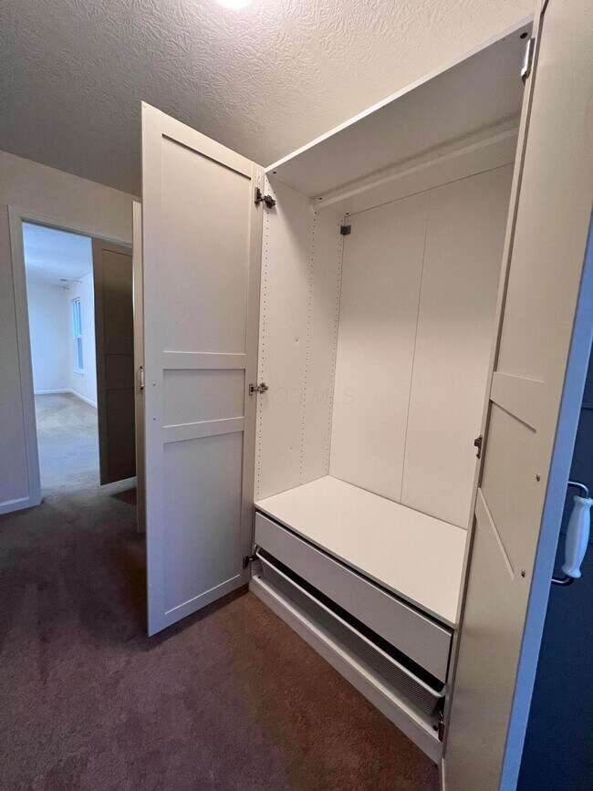 Building Photo - 7847 Aideen Ct