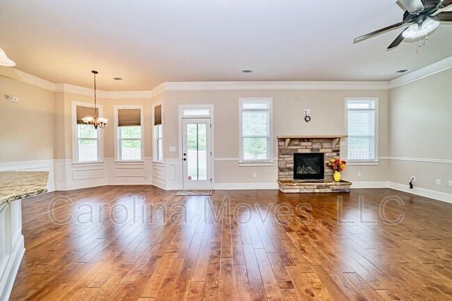 Building Photo - 200 Sunnybrook Ln