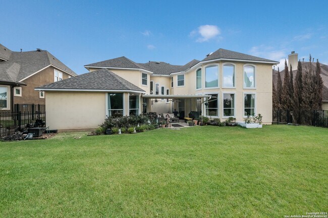 Building Photo - 18211 Branson Falls