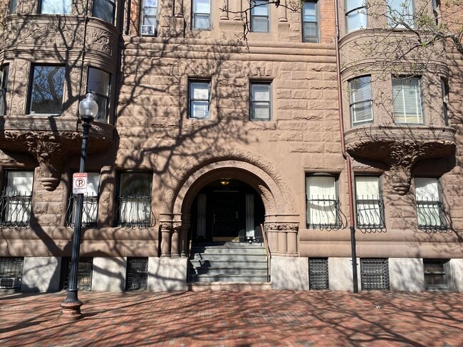 Building Photo - 330 Dartmouth St