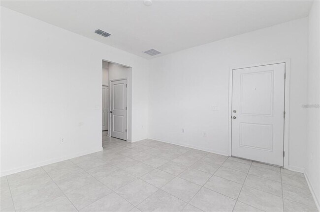 Building Photo - 1121 Deepwater Cir