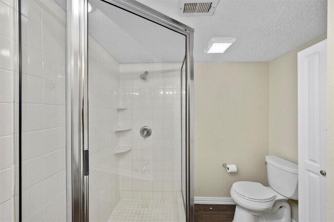 Building Photo - 3807 Cedar Valley Dr