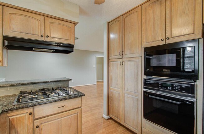 Building Photo - 5710 Verdome Ln