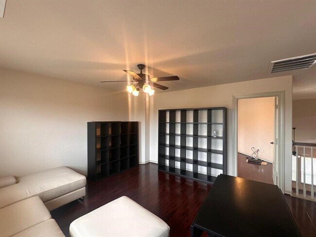 Building Photo - 2230 Argos Dr