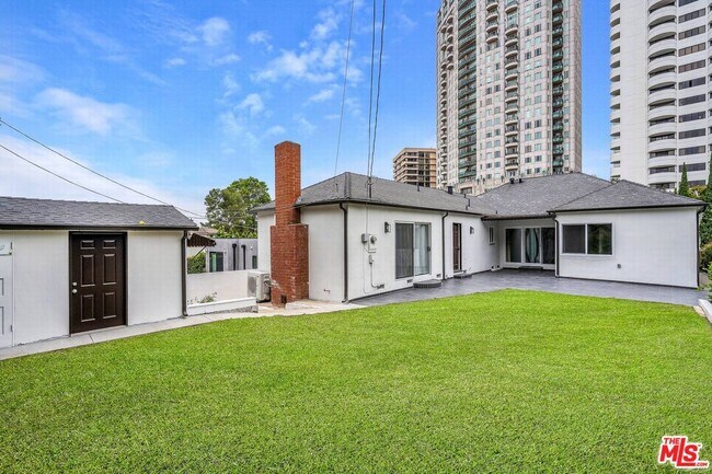 Building Photo - 10564 Ashton Ave