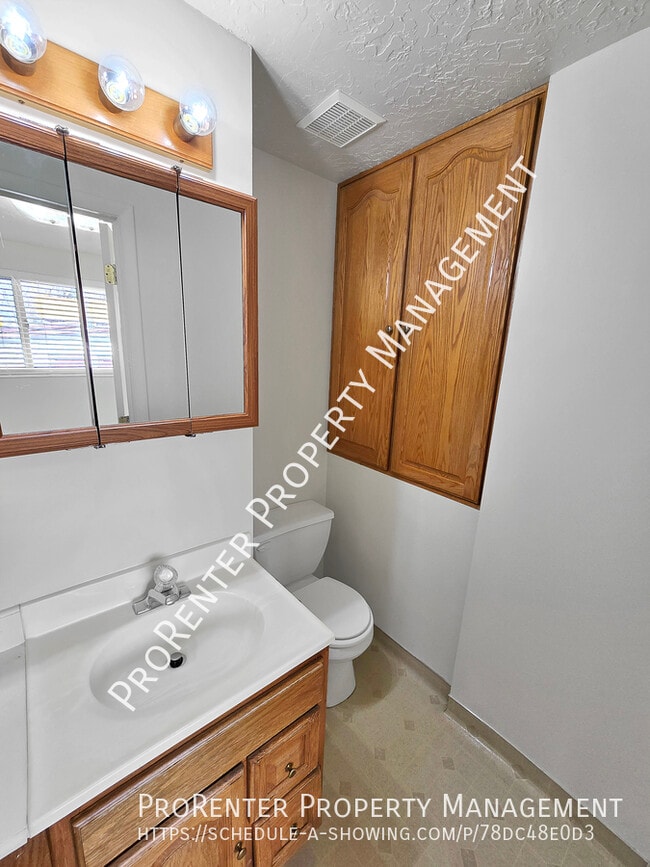 Building Photo - 317 S 300 W