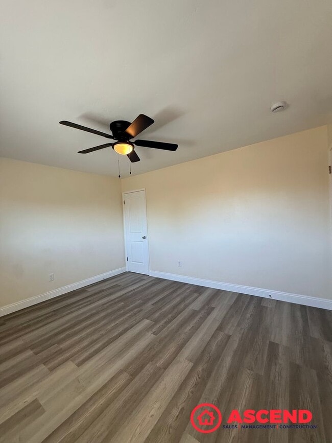 Building Photo - Charming 3 Bedroom / 2 Bath Home + Additional Office