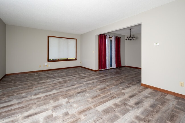 Building Photo - 3806 Prairie Ln