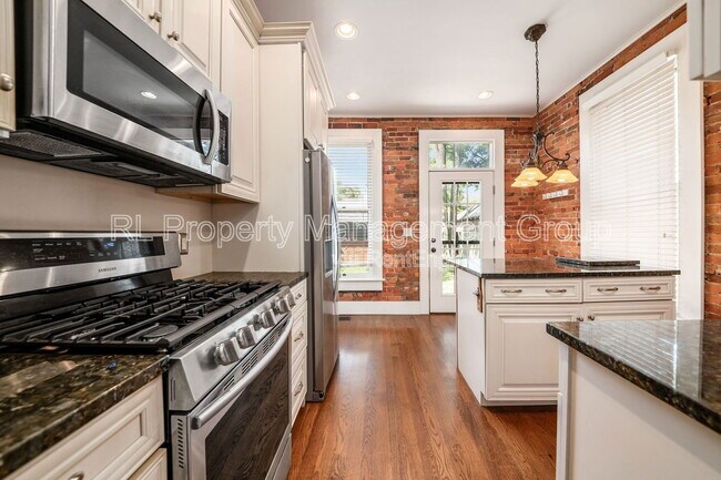 Building Photo - 322 Wilber Ave