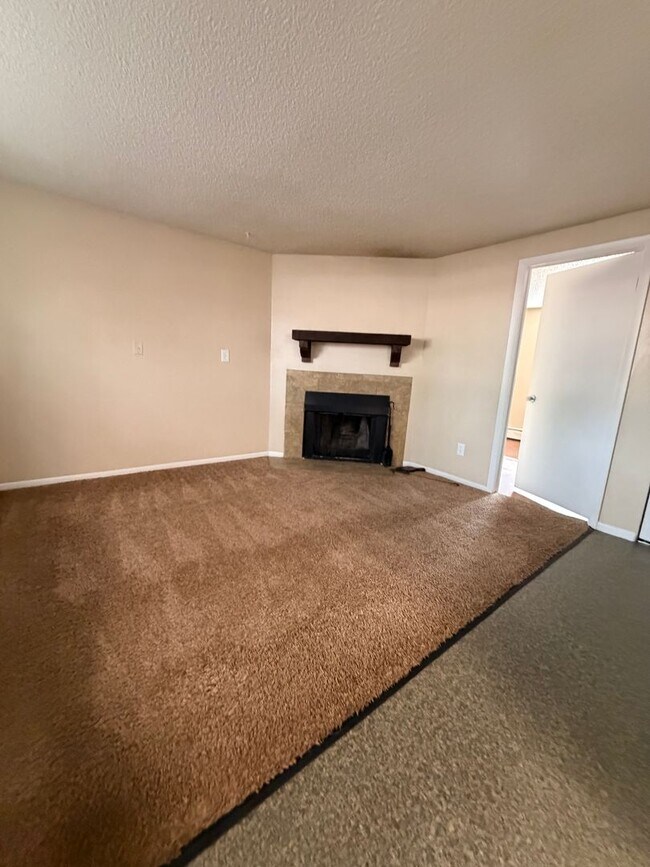 Building Photo - 6353 Chippewa Rd