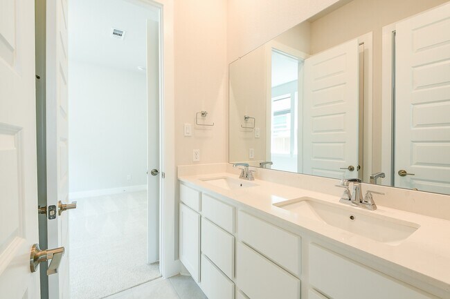 Building Photo - 4859 Antler Run Dr