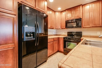 Building Photo - 5450 E Deer Valley Dr